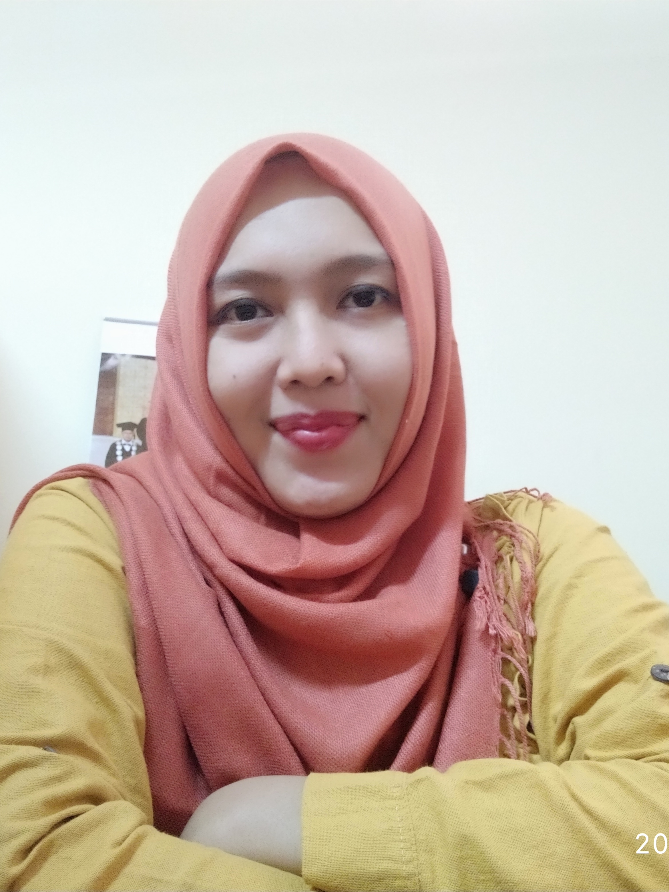 Foto Destia Wahyu Hidayati, M. Pd